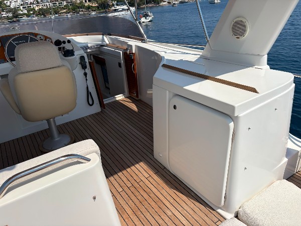 2009 BENETEAU SWIFT TRAWLER 52
