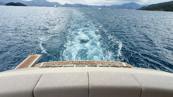 2020 MONTE CARLO YACHTS 80