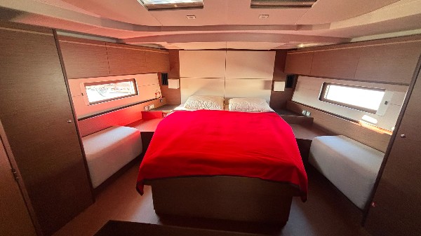 2022 BENETEAU OCEANIS 51.1