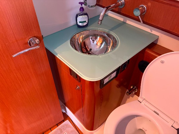2009 BENETEAU SWIFT TRAWLER 52