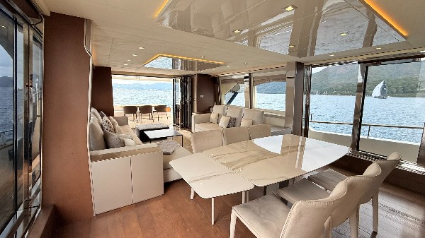 2020 MONTE CARLO YACHTS 80