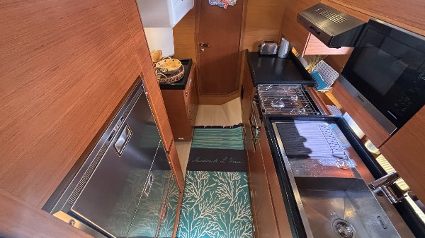 2016 HANSE 675