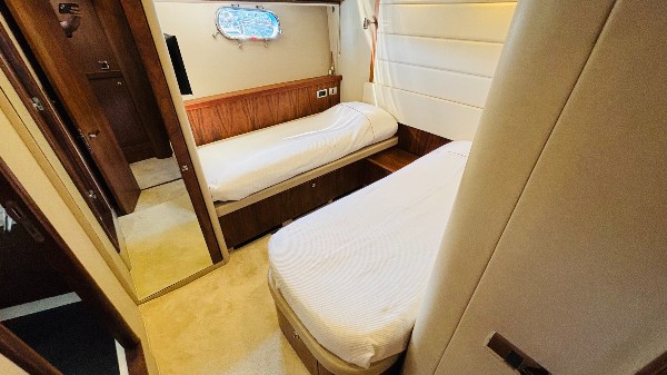 2010 SUNSEEKER MANHATTAN 70