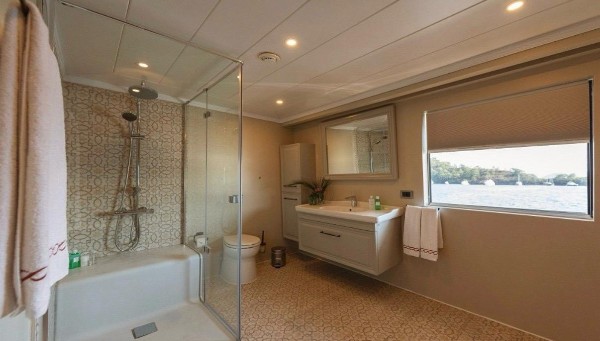 2010/2023 MOTOR YACHT 46 M