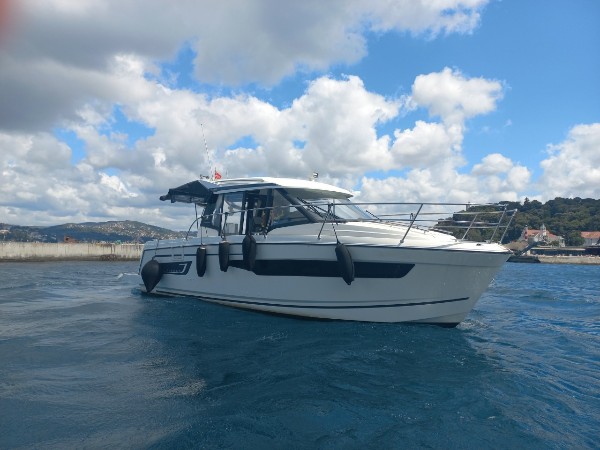 2017 JEANNEAU MERRY FISHER 895