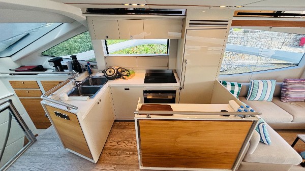 2017 NUMARINE 62 FLY