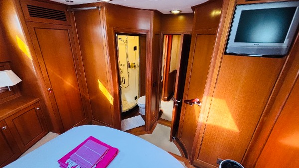 2008 TRADER 64 