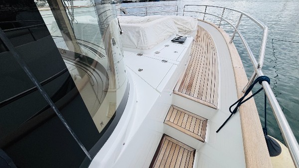 2022 SIRENA 68 