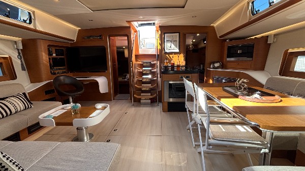 2016 HANSE 675