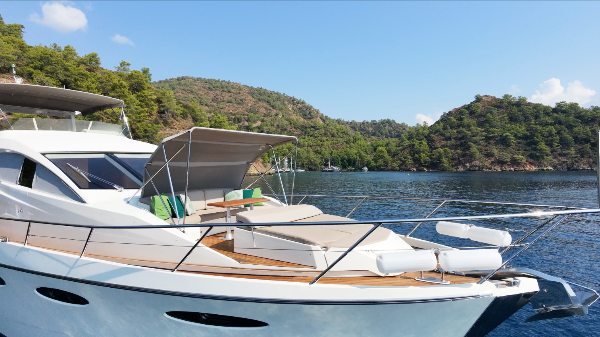 2010 NUMARINE 78 FLY
