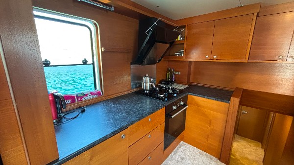 2014 CUSTOM STEEL TRAWLER 21M