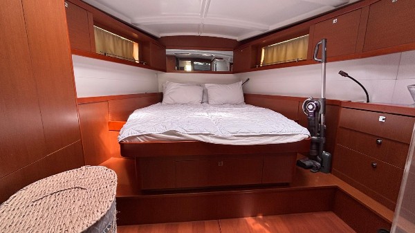 2014 BENETEAU OCEANIS 48