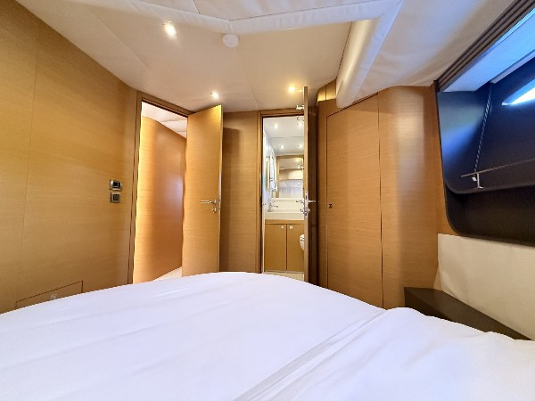 2010 NUMARINE 78 FLY