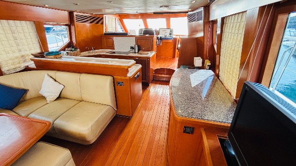 2008 TRADER 64 