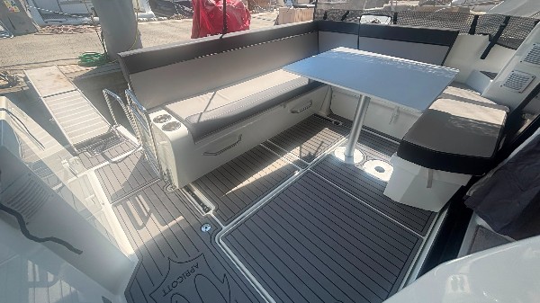 2017 JEANNEAU MERRY FISHER 895