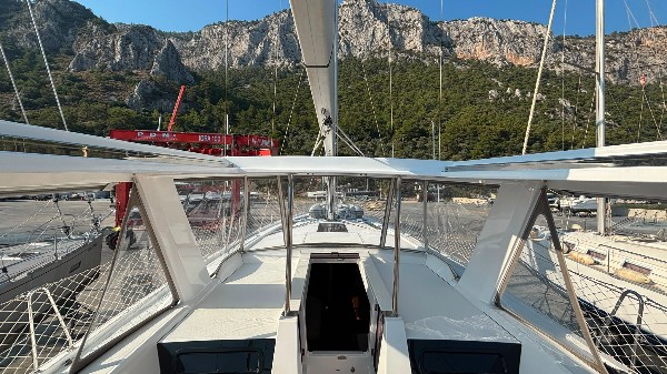 2022 BENETEAU OCEANIS 51.1