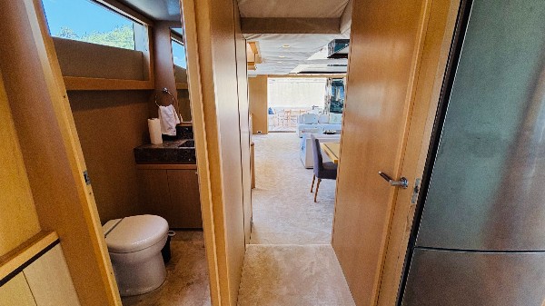 2009 PRINCESS 85