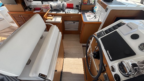 2018 BENETEAU SWIFT TRAWLER 35