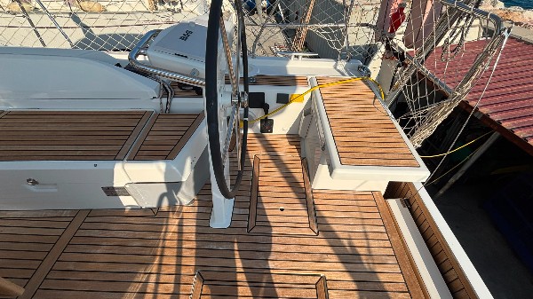 2022 BENETEAU OCEANIS 51.1
