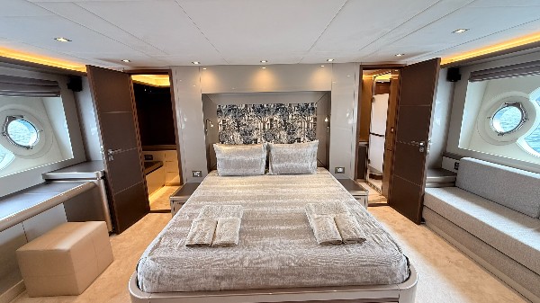 2020 MONTE CARLO YACHTS 80