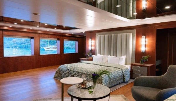 2010/2023 MOTOR YACHT 46 M