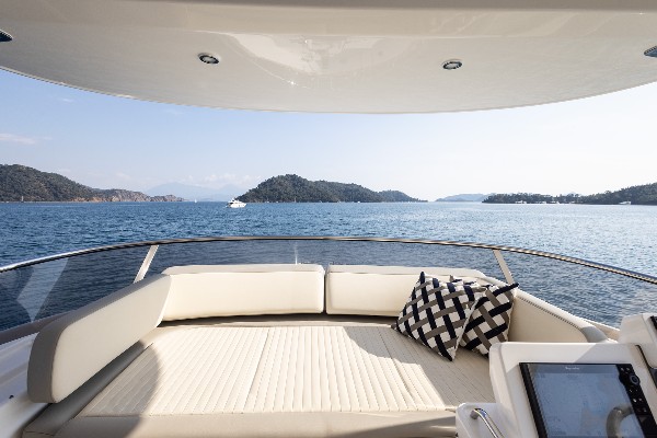 2021 AZIMUT MAGELLANO 66
