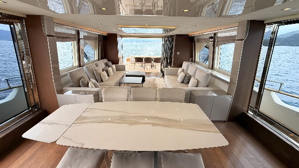 2020 MONTE CARLO YACHTS 80