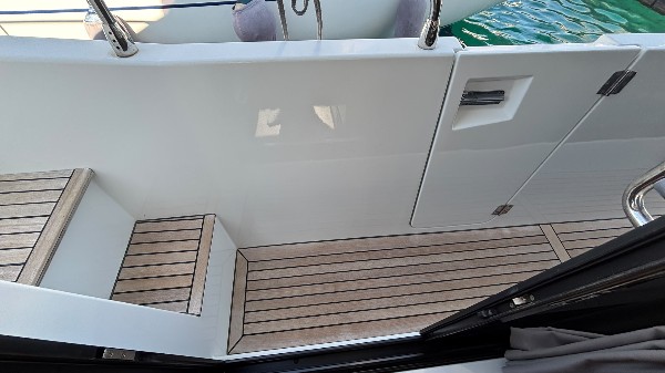 2018 BENETEAU SWIFT TRAWLER 35