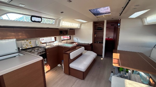 2022 BENETEAU OCEANIS 51.1