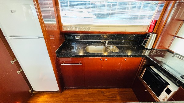 2007 PRINCESS 21M 