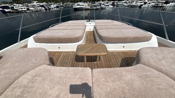 2023 PRINCESS F65