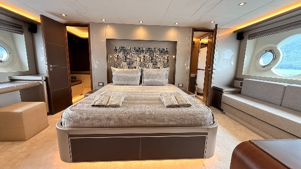 2020 MONTE CARLO YACHTS 80