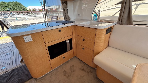 2023 GREENLINE 40 HYBRID