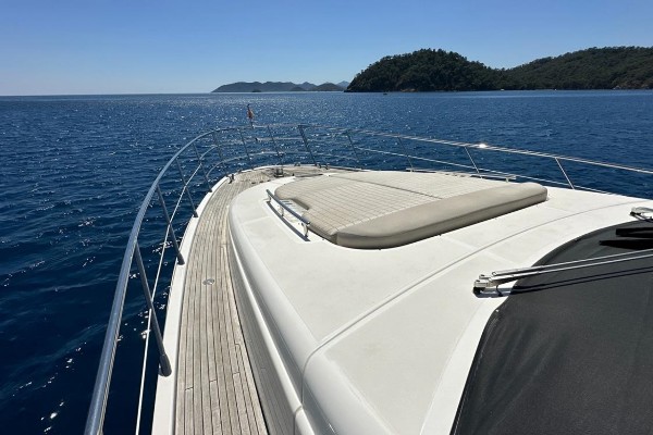 2010 AZIMUT 70