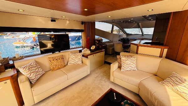 2010 SUNSEEKER MANHATTAN 70