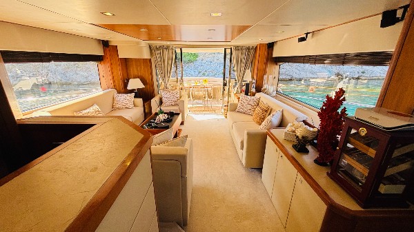 2010 SUNSEEKER MANHATTAN 70