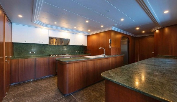 2010/2023 MOTOR YACHT 46 M