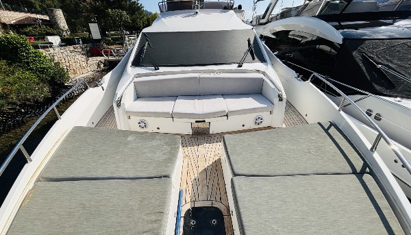 2017 NUMARINE 62 FLY