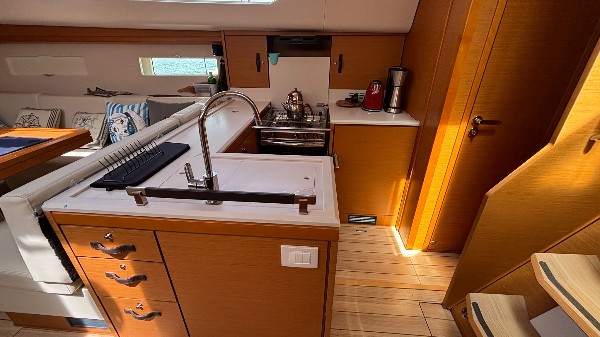 2017 JEANNEAU 51