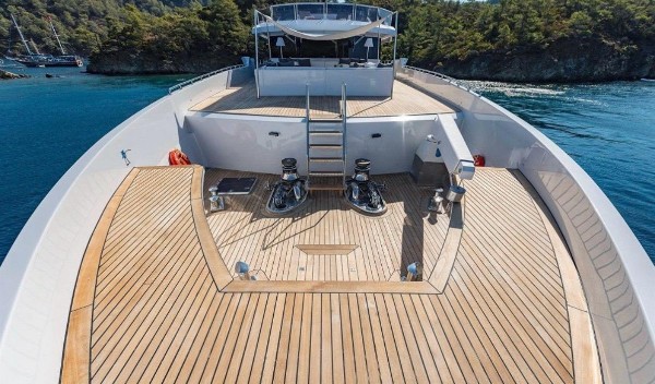 2010/2023 MOTOR YACHT 46 M