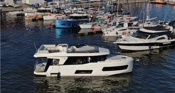 2026 COBRA YACHTS CAMPIONE 41 FLY