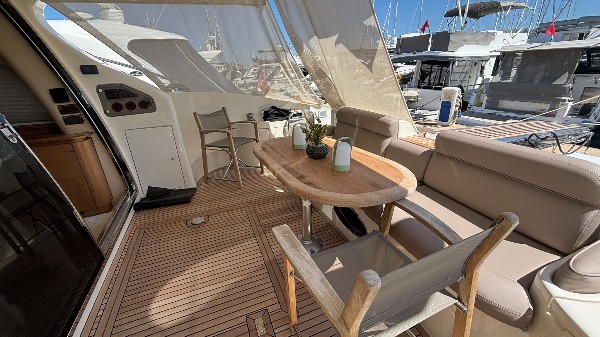2006 AZIMUT 55 E