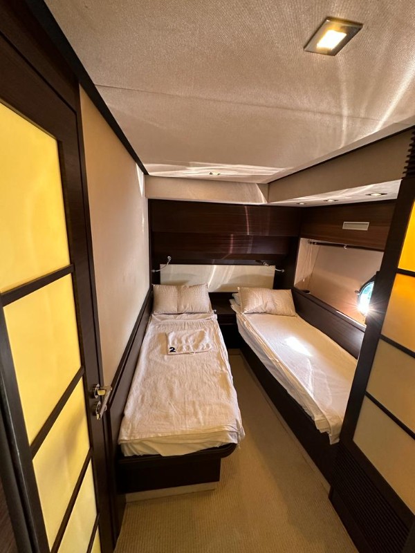 2012 AZIMUT 62S
