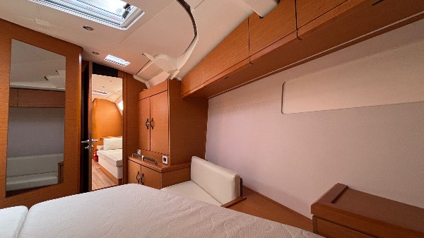 2017 JEANNEAU 51