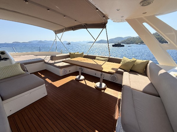 2010 NUMARINE 78 FLY