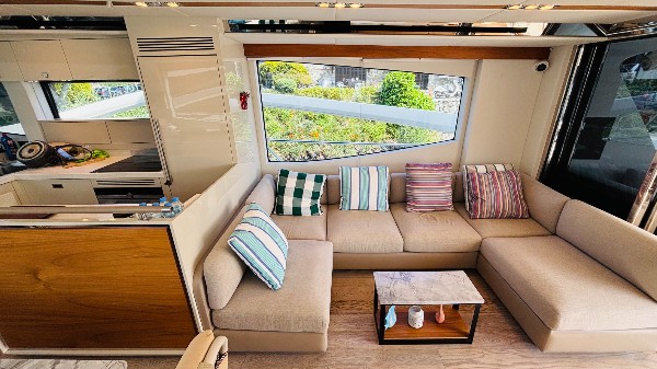 2017 NUMARINE 62 FLY