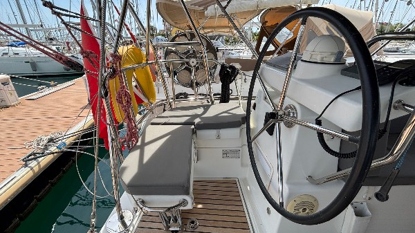 2017 JEANNEAU 51