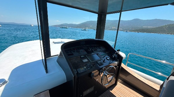 2014 CUSTOM STEEL TRAWLER 21M