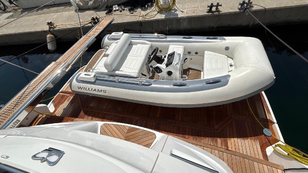 2023 PRINCESS F65