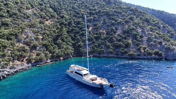 2025 LUXURY GULET 42 M